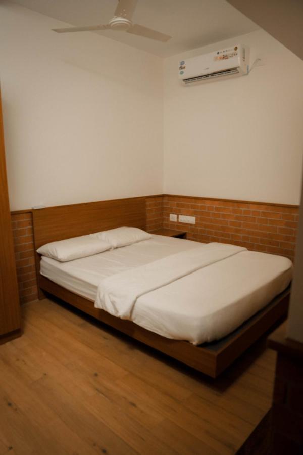Waves And Shores Beach Villa 마라리쿨람 외부 사진