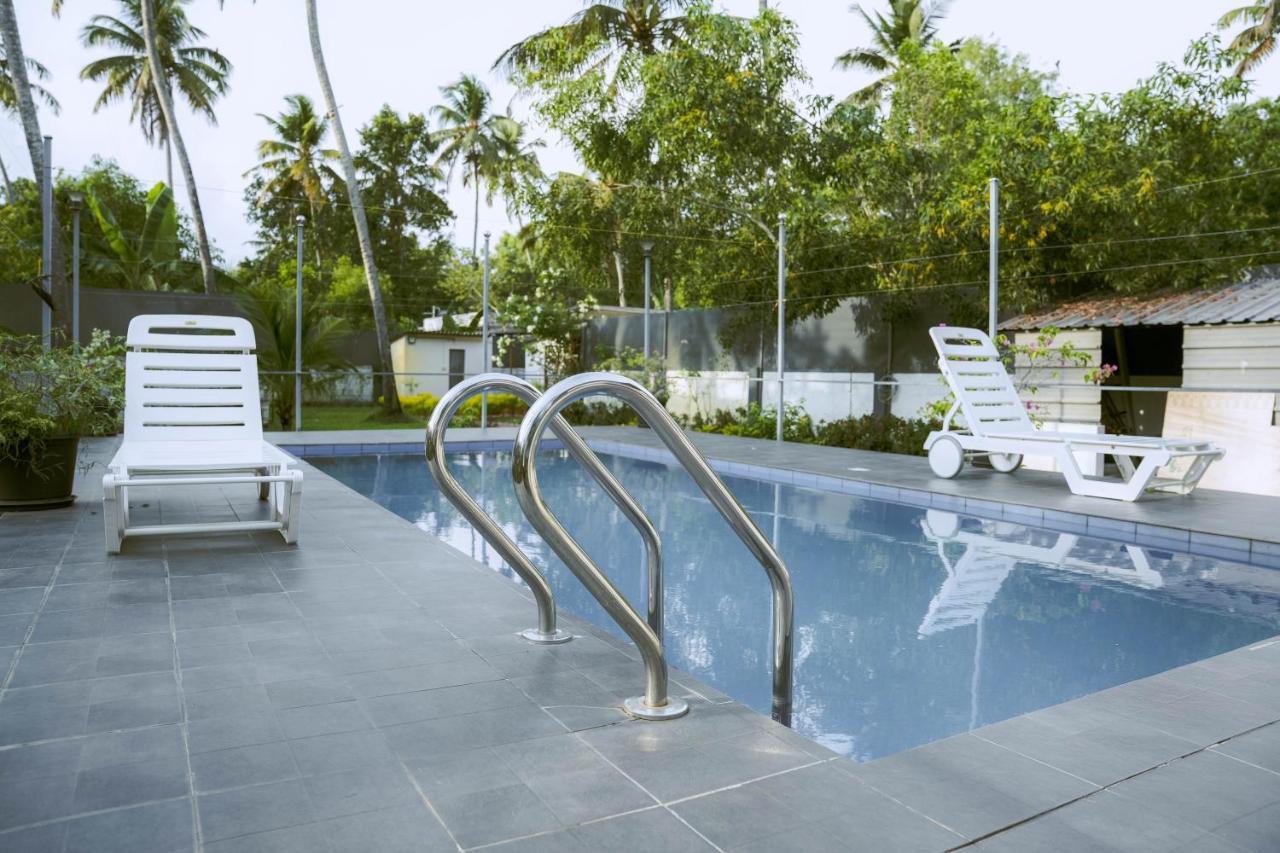 Waves And Shores Beach Villa 마라리쿨람 외부 사진