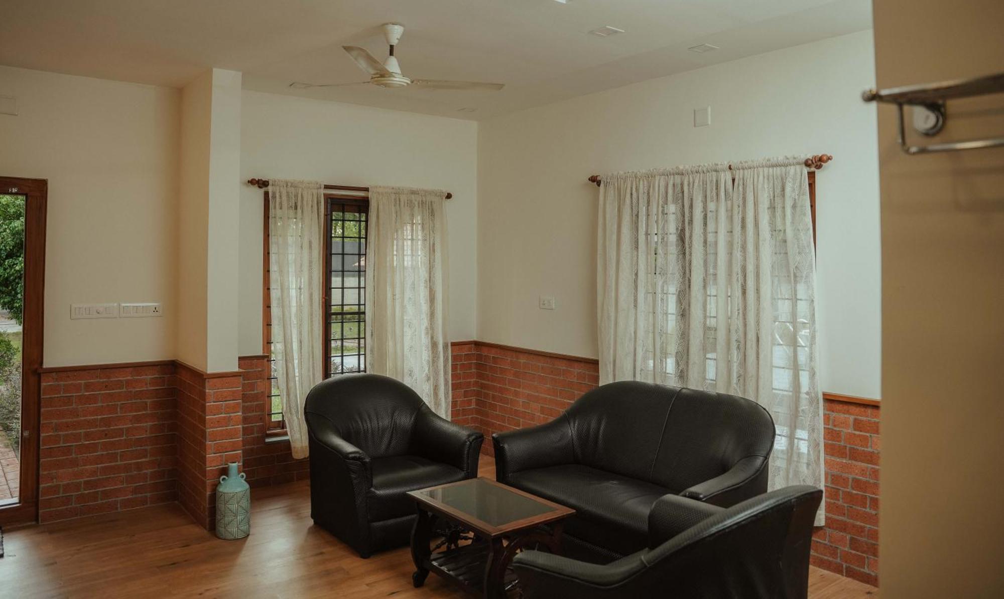 Waves And Shores Beach Villa 마라리쿨람 외부 사진